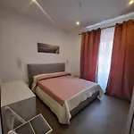 Rosa Nel Cuore Di Porto Azzurro