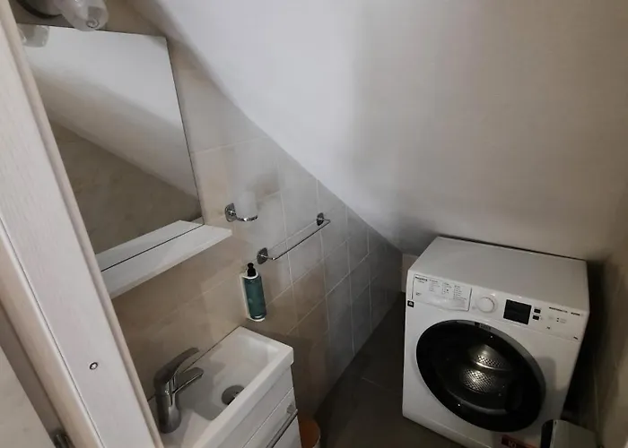 Rosa Nel Cuore Di 阿祖罗港